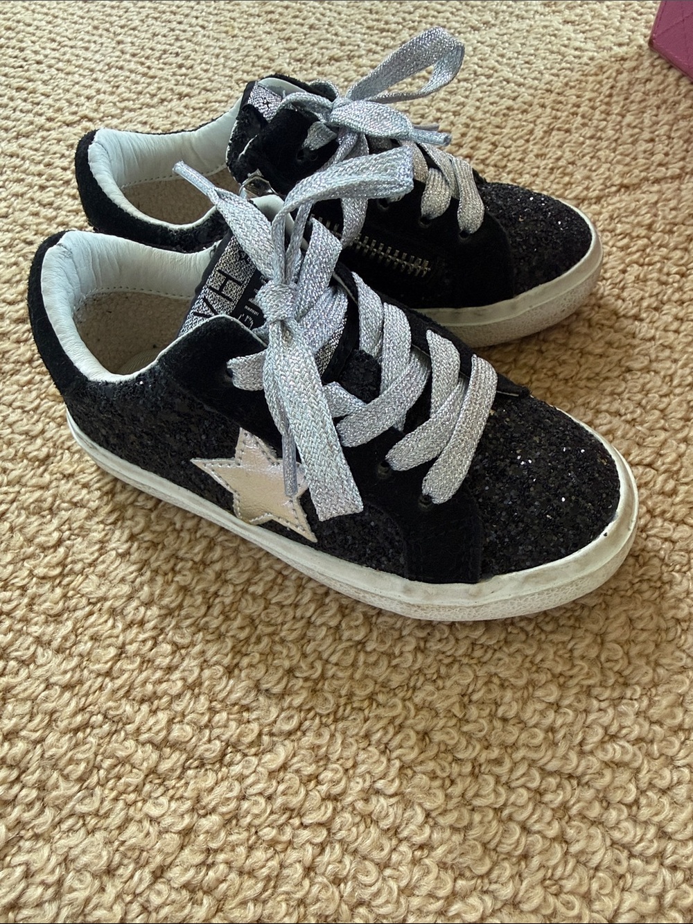 Silver Star Glitter Kids Sneakers with Silver Laces